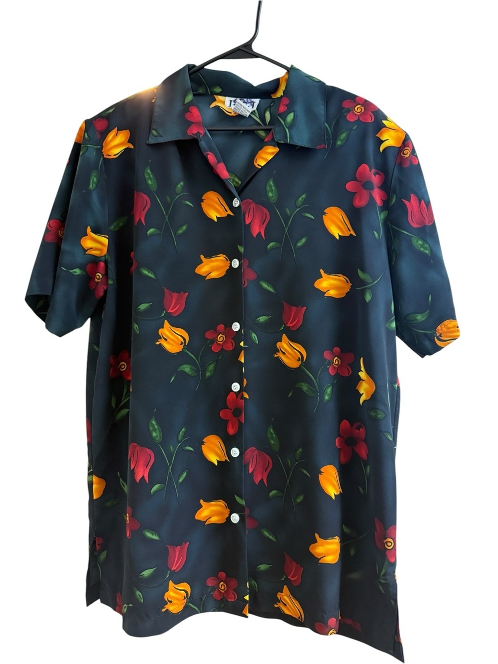 Women’s Vintage floral button up blouse in navy red & yellow/orange Size 18